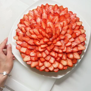 italian crostata with strawberry